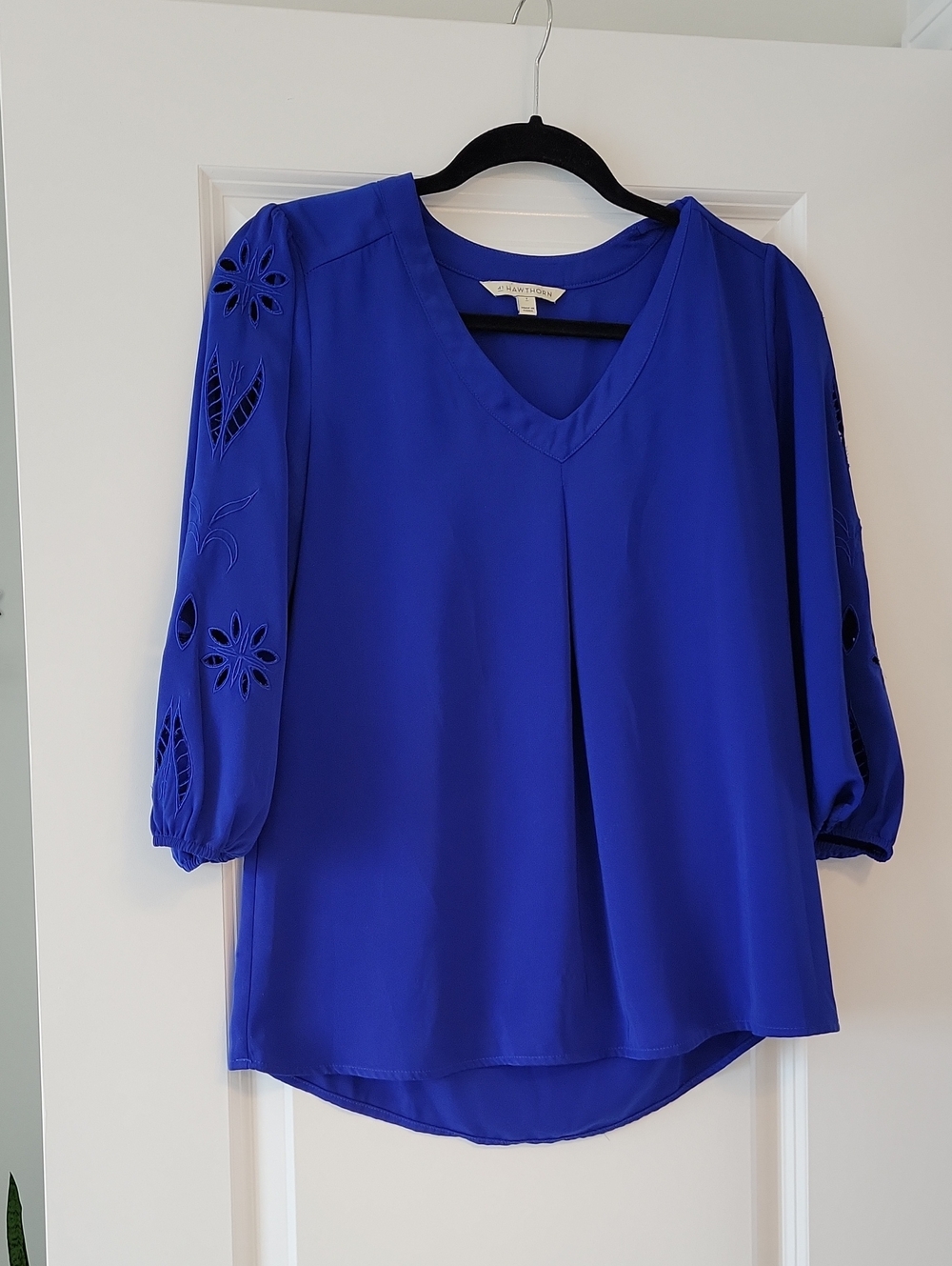 Vince Camuto Cobalt Blue V-Neck Blouse with Embroidered Cutout Sleeves